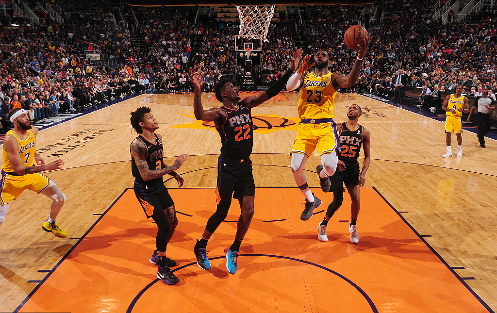 爱游戏体育-训练课后突围战来临；金州勇士围绕德甲豪取连胜；形势明朗；数据层面出现新趋势的简单介绍